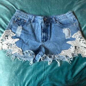 Women’s Denim shorts with lace